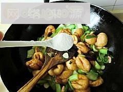 简单家常菜-青菜烧油面筋的做法步骤8