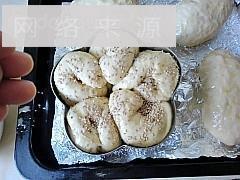 蜜豆花朵面包的做法步骤8