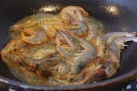 洋葱油焖虾的做法步骤3