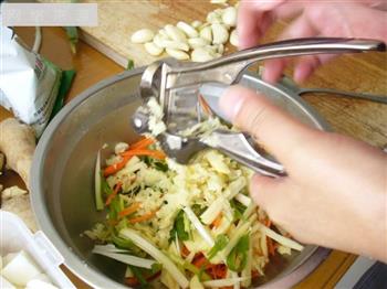 手工泡菜的做法步骤3