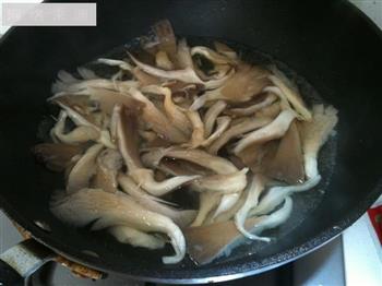 椒盐蘑菇的做法步骤1