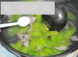 莴笋肉片汤的做法步骤4