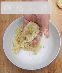 香煎土豆虾仁饼的做法步骤10