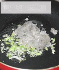 香煎土豆虾仁饼的做法步骤4