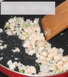 香煎土豆虾仁饼的做法步骤5