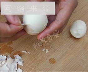 当归煮鸡蛋的做法步骤2