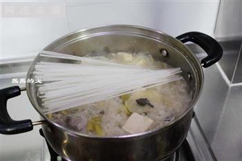 东北酸菜白肉锅的做法步骤12
