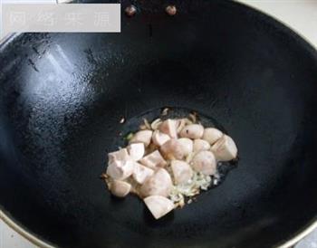 口蘑烧炸豆腐的做法步骤6