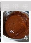 巧克力水果蛋糕卷的做法步骤4