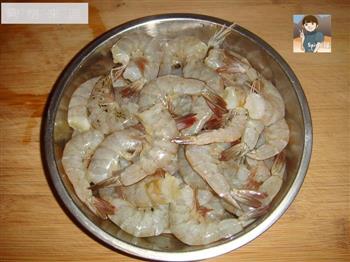 美味凤尾虾的做法步骤1