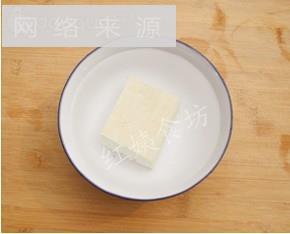 豆腐酿青椒的做法步骤1