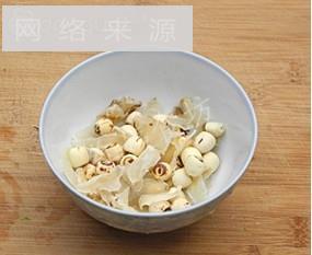 百合莲子豆浆的做法步骤2