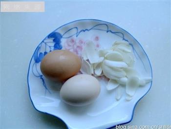 百合炒鸡蛋的做法图解2