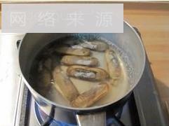 韭菜春笋炒蛏子的做法步骤2
