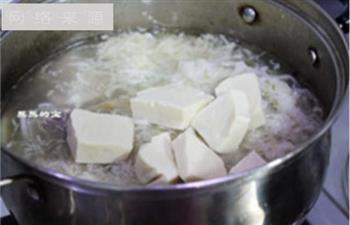 东北酸菜白肉锅的做法步骤12