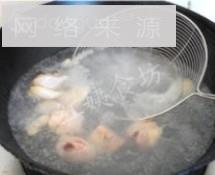 人参糯米鸡汤的做法步骤3