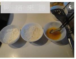 椒盐蘑菇凤尾虾的做法步骤6