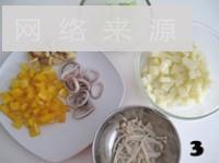 彩椒鱿鱼蔬菜包的做法步骤3