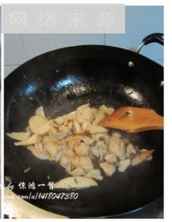 黑椒杏鲍菇炒鸡丁的做法步骤7