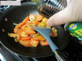 蒜香茄子炒西红柿的做法步骤7