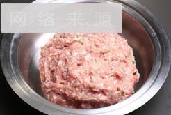 杏仁糯米猪肉丸子的做法步骤2