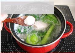 决明子绿豆瘦肉汤的做法步骤6
