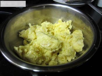 黄瓜片炒鸡蛋的做法图解3