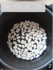 白芸豆烧鸭掌的做法步骤1
