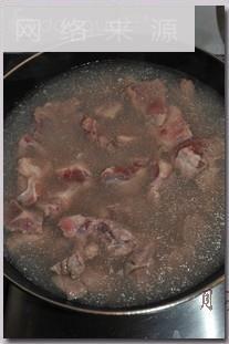西洋参清炖羊肉汤的做法图解2
