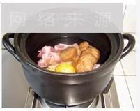 猴头菇玉米排骨汤的做法步骤4