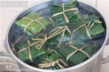 传统裹蒸粽的做法步骤6