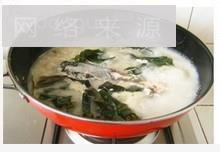 鳙鱼头海带汤的做法步骤2
