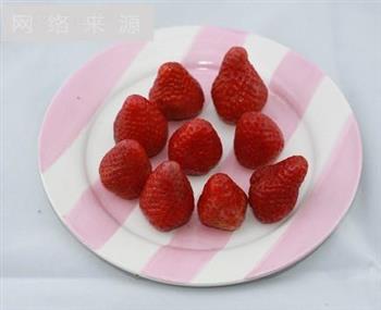 爱心草莓大福的做法步骤1
