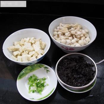 真姬豆腐紫菜汤的做法步骤1