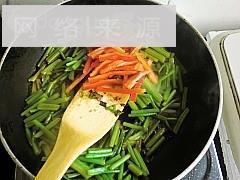 芹菜炒猪肝的做法步骤10