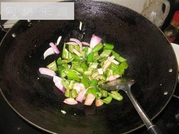 榨菜辣椒炒肉的做法步骤4