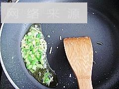 韭菜炒豆腐丝的做法图解3
