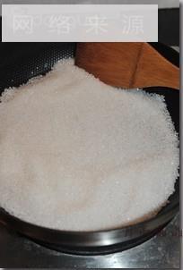 盐焗蛏子的做法步骤2