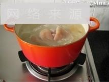 黄豆花生猪脚汤的做法步骤5