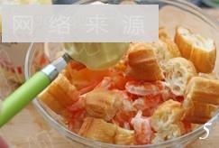 水果虾仁油条沙拉的做法步骤5