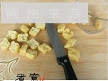 油豆腐炒豆芽的做法图解2