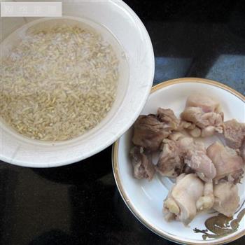 速缓感冒恢复体能-沙参糙米鸡肉粥的做法图解2