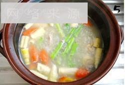 蔬菜排骨汤的做法步骤5