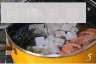 紫晶藻鲜虾豆腐汤的做法图解5