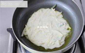 韩式葱香土豆煎饼的做法步骤8