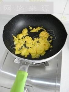 青菜蛋炒饭的做法步骤2