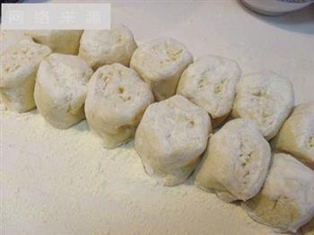 咸蛋黄流沙包的做法步骤5