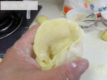 咸蛋黄流沙包的做法步骤7