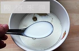 虾仁炒牛奶的做法步骤5