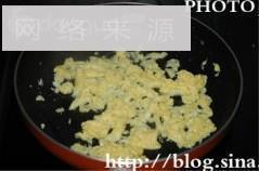 剁椒鸡蛋炒菠菜的做法步骤3